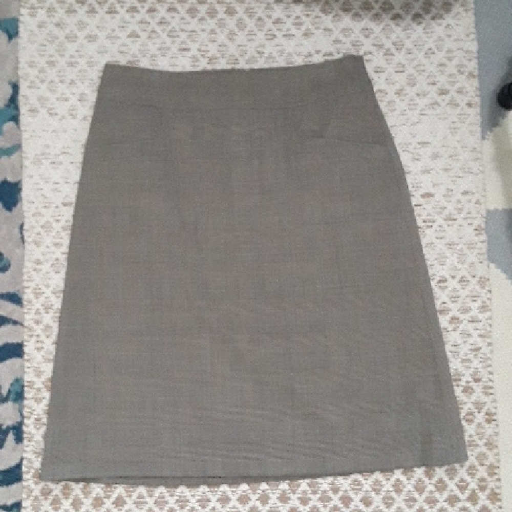 Banana Republic Classic Gray Plaid A-line Skirt, Tweed, Size 6